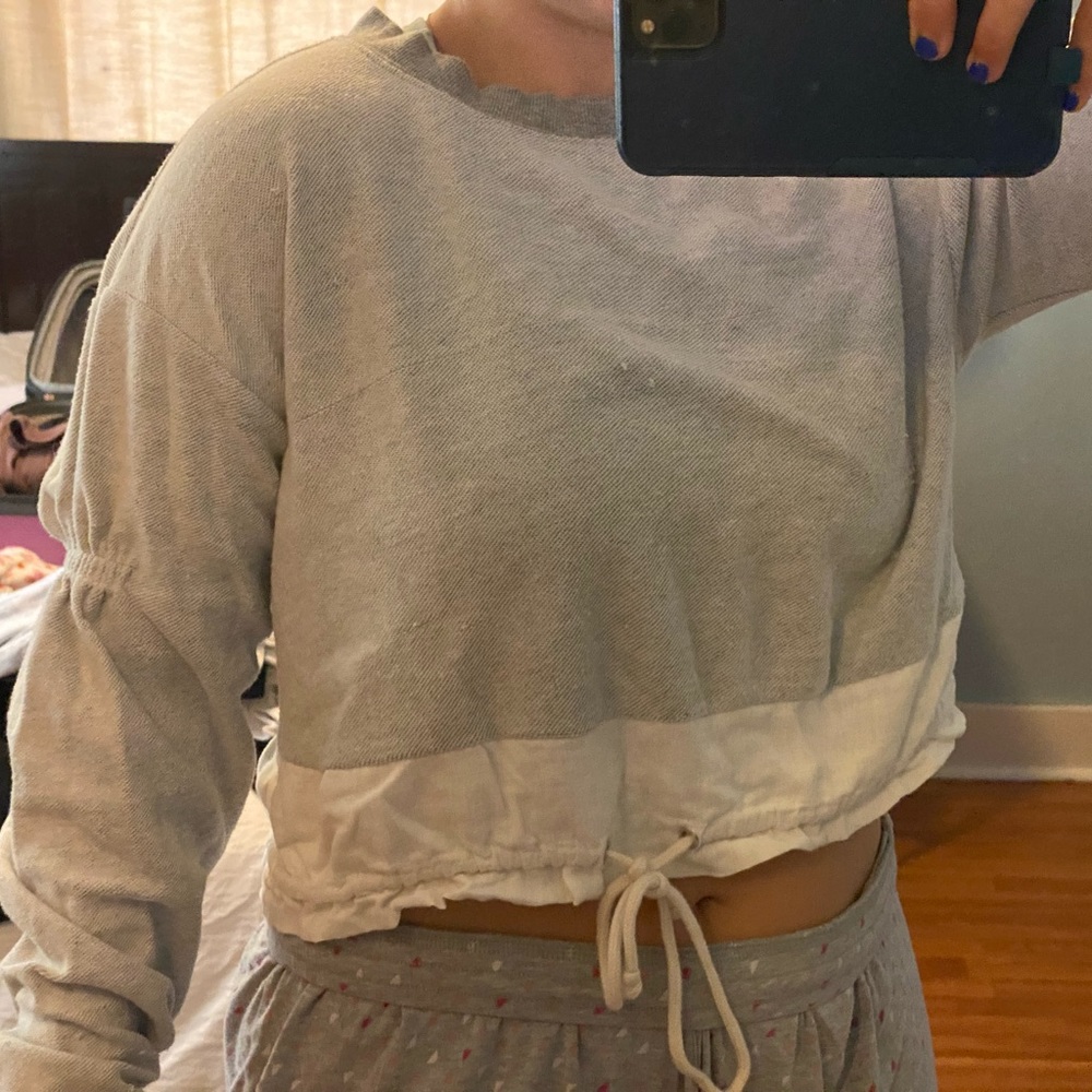 Urban outfitters sweatshirt crop top